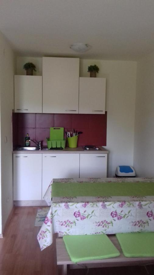 Guesthouse Sime Kolan Exterior foto